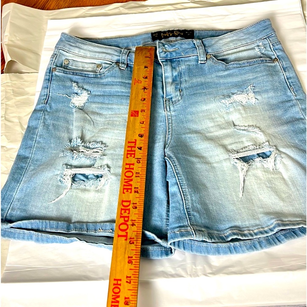 Denim distress shorts - Picture 6 of 9